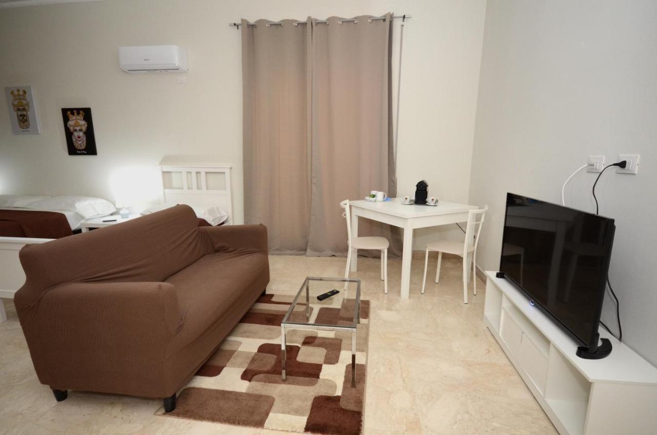 La Casa Del Moro - Al Politeama Bed & Breakfast ปาแลร์โม ภายนอก รูปภาพ