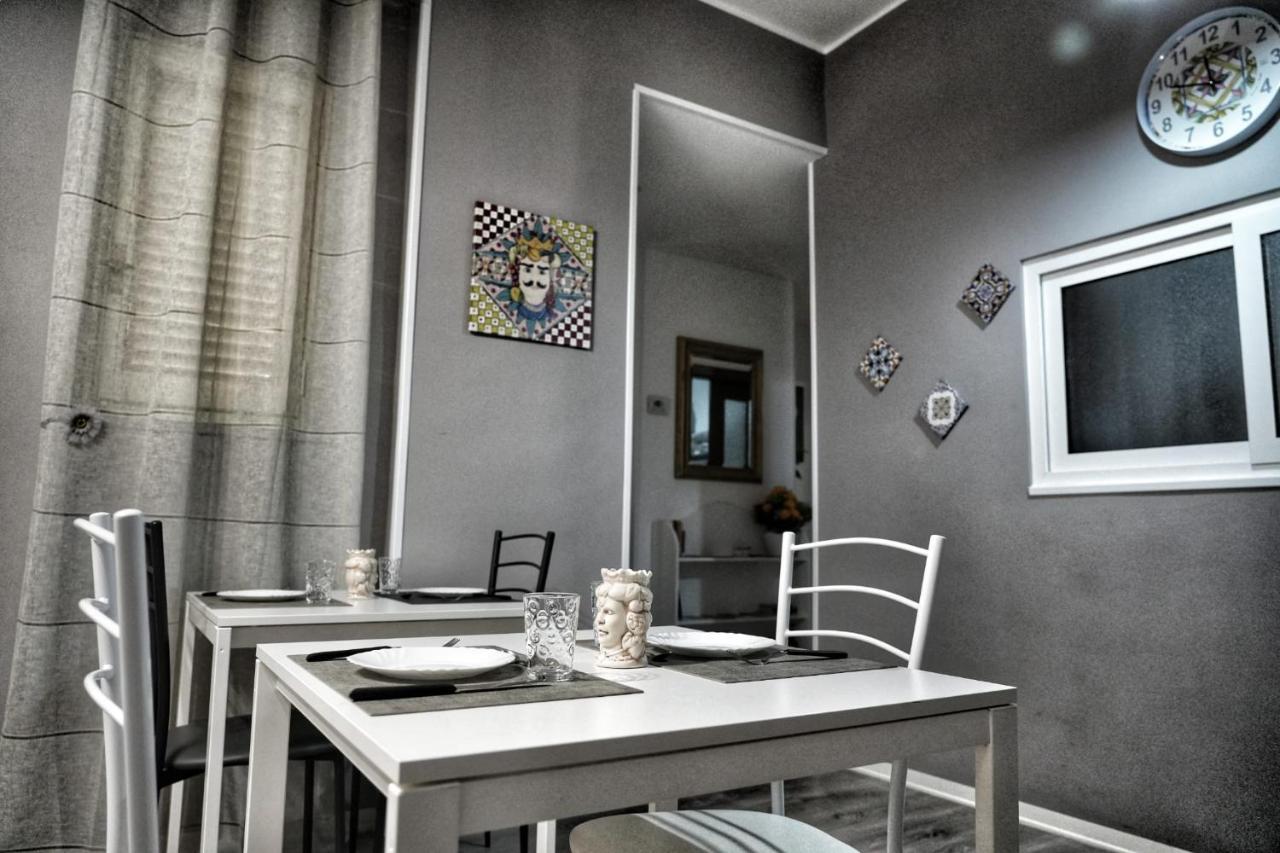 La Casa Del Moro - Al Politeama Bed & Breakfast ปาแลร์โม ภายนอก รูปภาพ