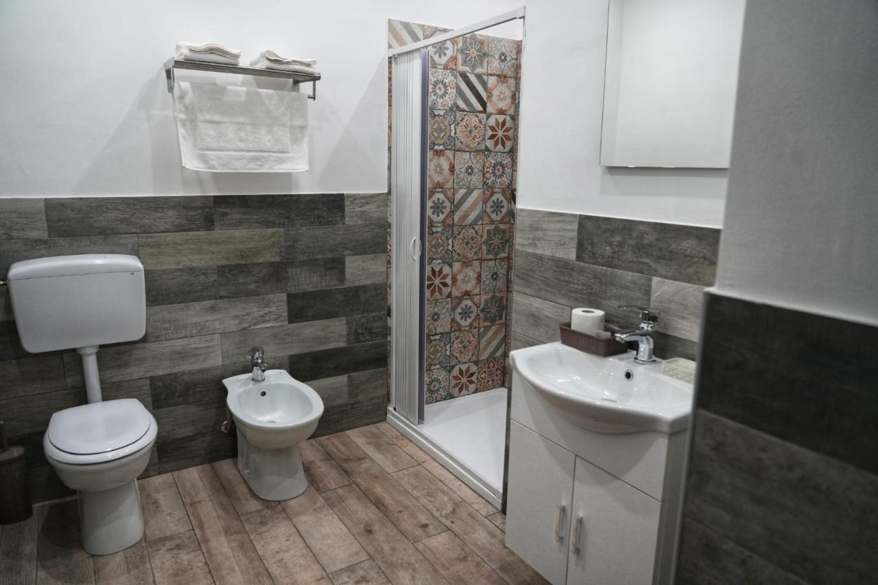 La Casa Del Moro - Al Politeama Bed & Breakfast ปาแลร์โม ภายนอก รูปภาพ