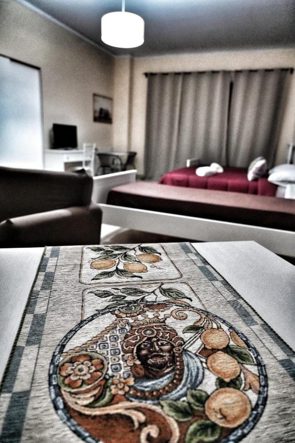 La Casa Del Moro - Al Politeama Bed & Breakfast ปาแลร์โม ภายนอก รูปภาพ